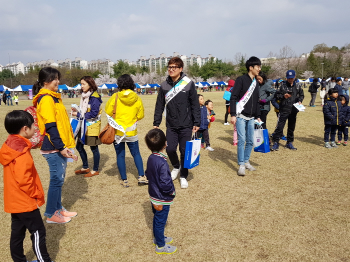 물티슈 배부 홍보2