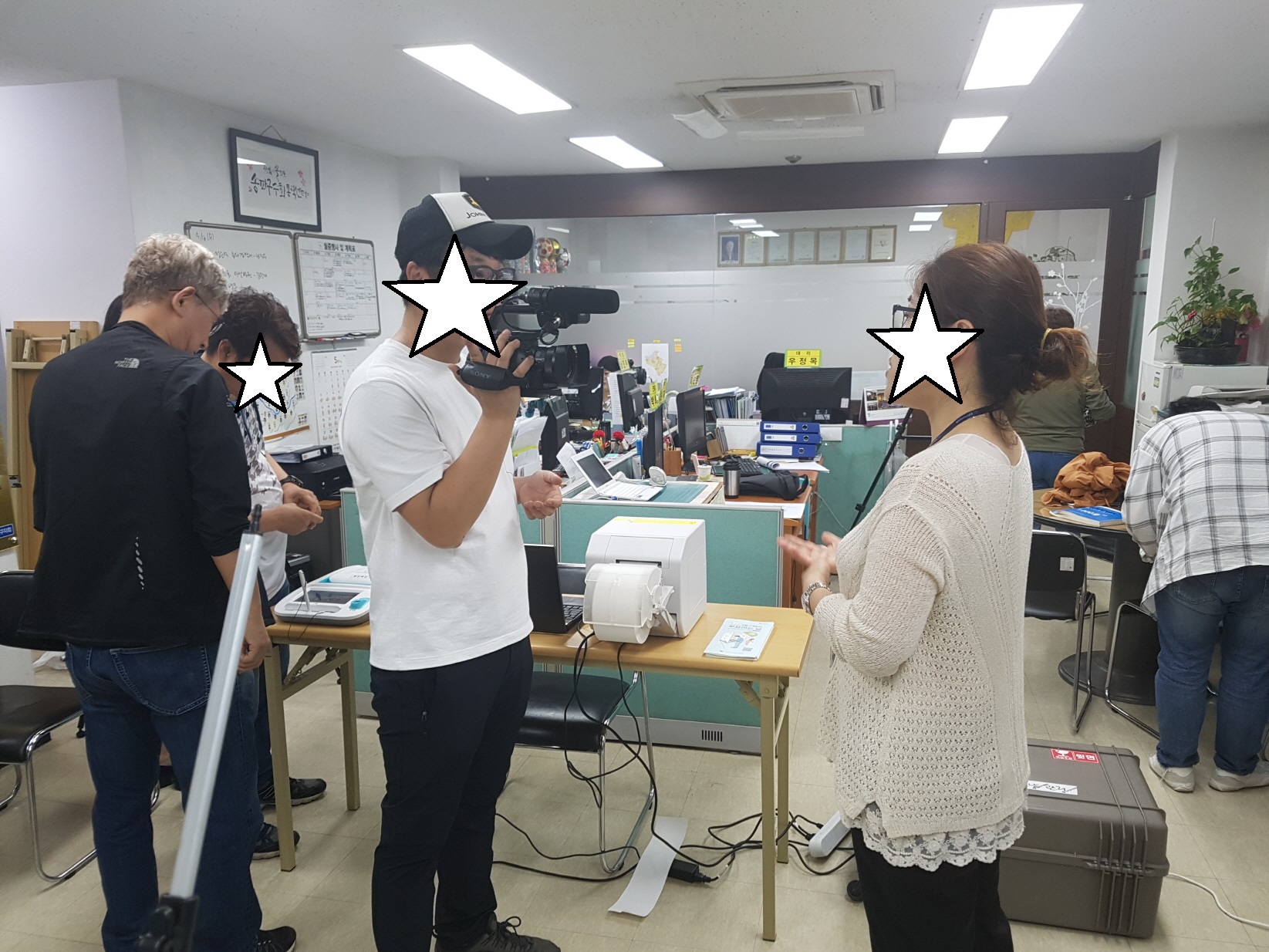 '2018 찾아가는 공감, 선거강연' 홍보 영상 촬영하는 장면입니다.